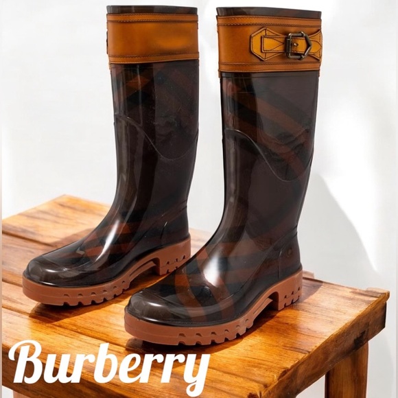 Burberry Tynedale Check Rain Boots Size 37 Retail $395 EUC - Picture 3 of 14